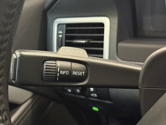 Volvo V70 14 of 23