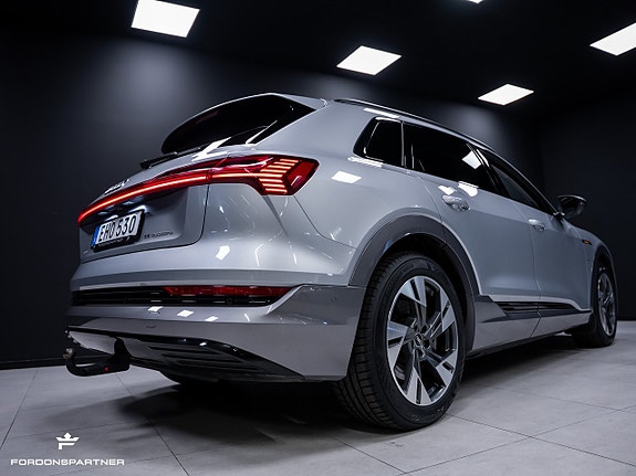 Audi e-tron 17 of 30
