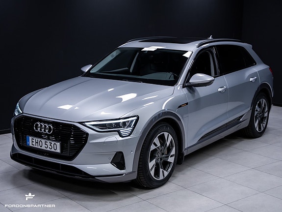 Audi e-tron 2 of 30