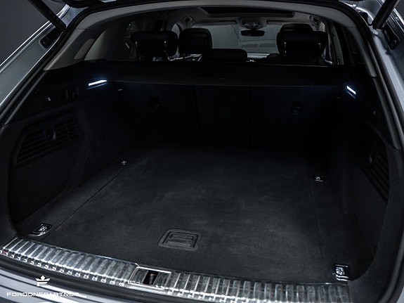 Audi e-tron 13 of 30