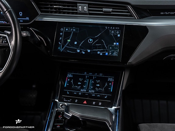 Audi e-tron 26 of 30