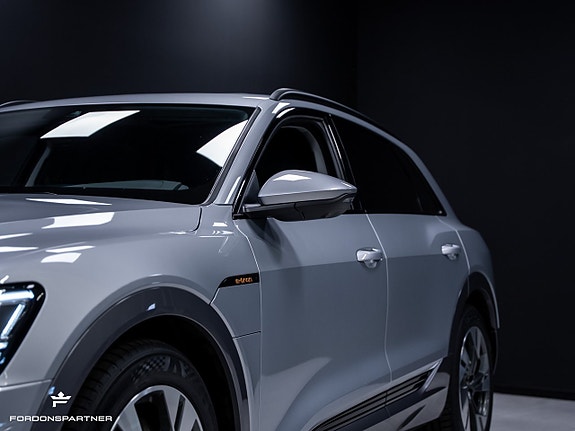 Audi e-tron 3 of 30