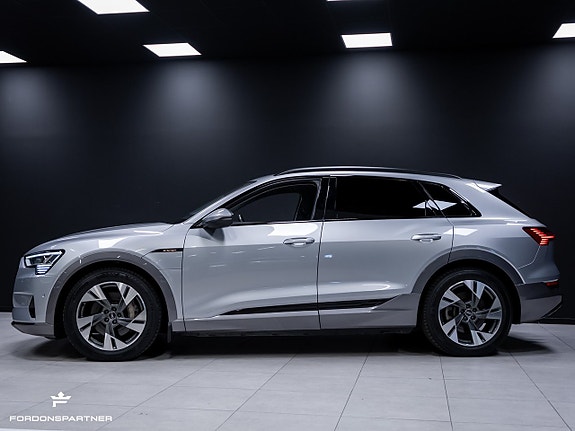 Audi e-tron 5 of 30