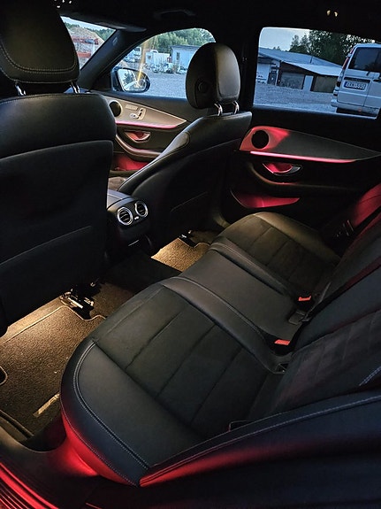 Mercedes-Benz E200 19 of 19