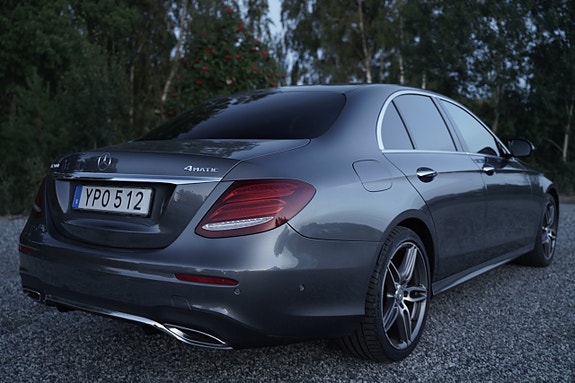 Mercedes-Benz E200 5 of 19
