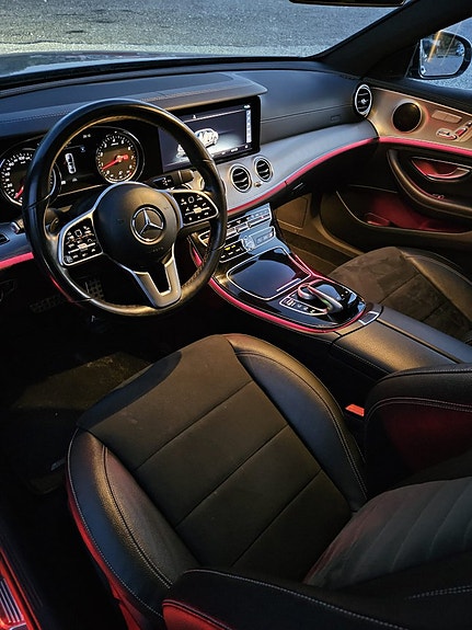 Mercedes-Benz E200 8 of 19