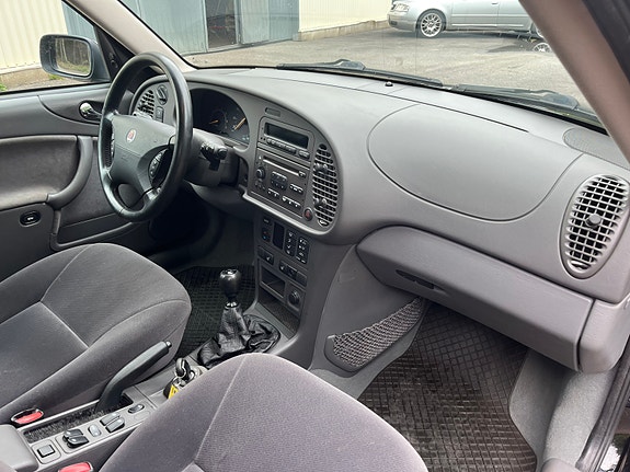 Saab 9-3 14 of 23