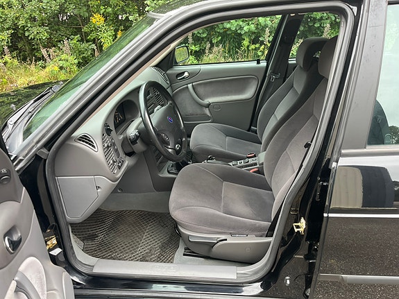 Saab 9-3 10 of 23