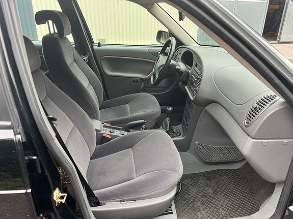 Saab 9-3 13 of 23