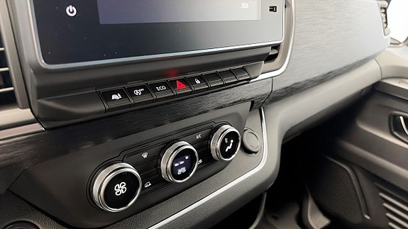 Renault Trafic 18 of 26