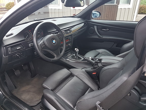 BMW 320d 4 of 6