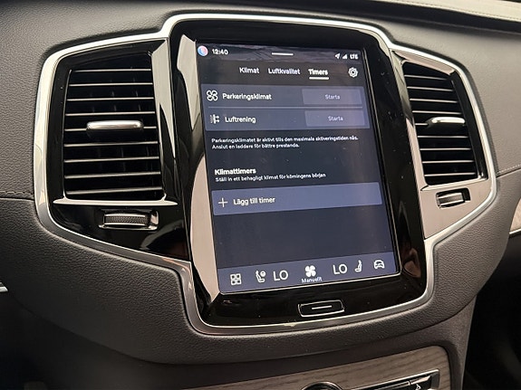Volvo XC90 28 of 30