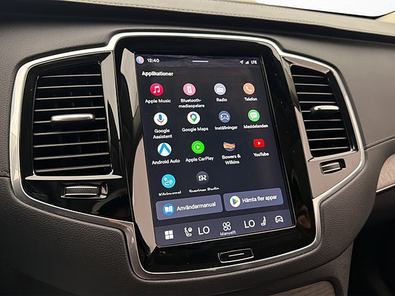 Volvo XC90 26 of 30