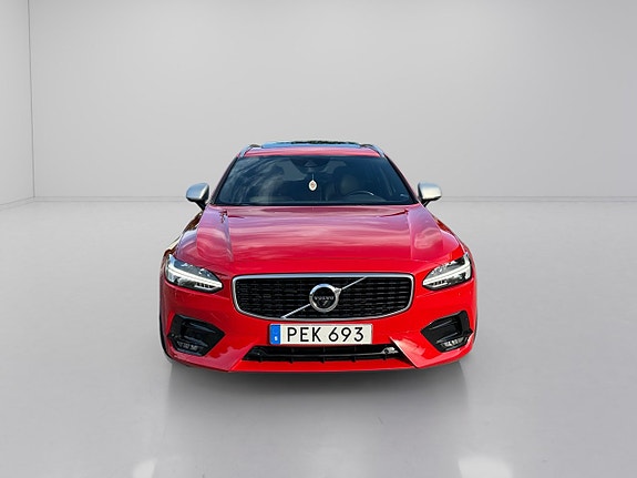 Volvo V90 2 of 19