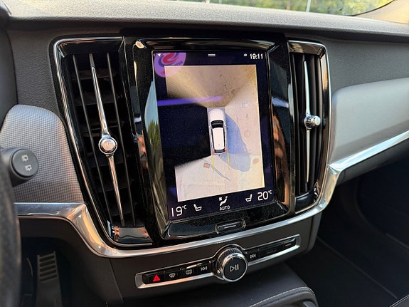 Volvo V90 16 of 19