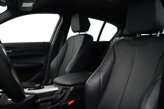 BMW 118i 6 of 23