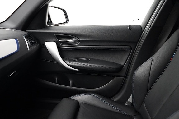 BMW 118i 15 of 23