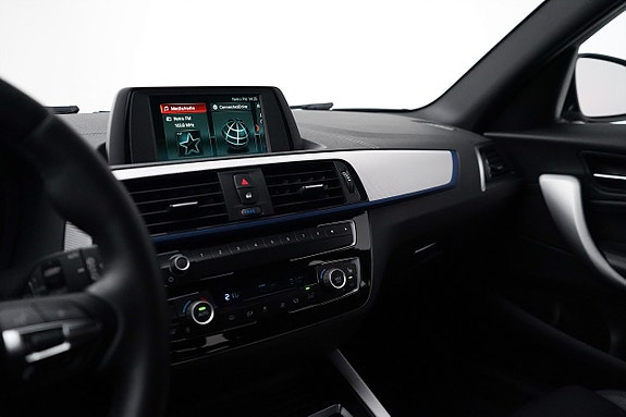 BMW 118i 10 of 23