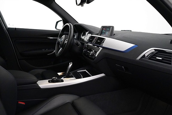 BMW 118i 16 of 23