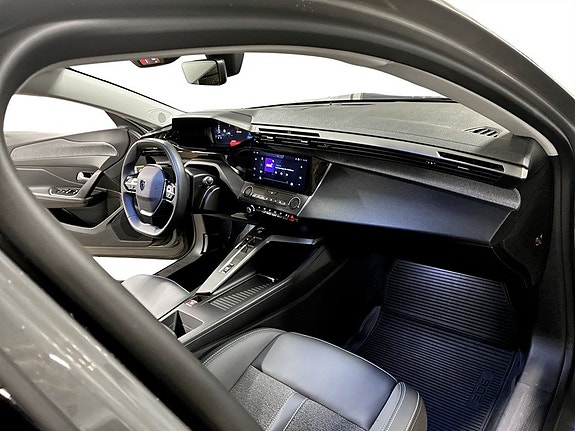 Peugeot 308 SW 14 of 19