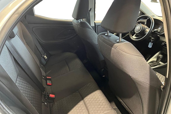 Toyota Yaris 9 of 23