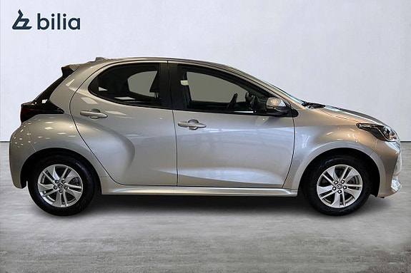 Toyota Yaris 18 of 23