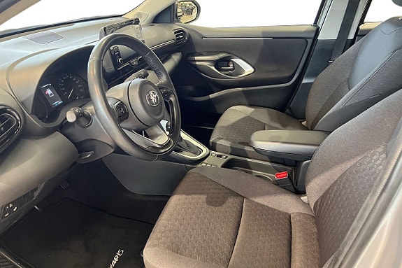Toyota Yaris 14 of 23