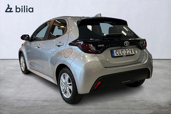 Toyota Yaris 2 of 23