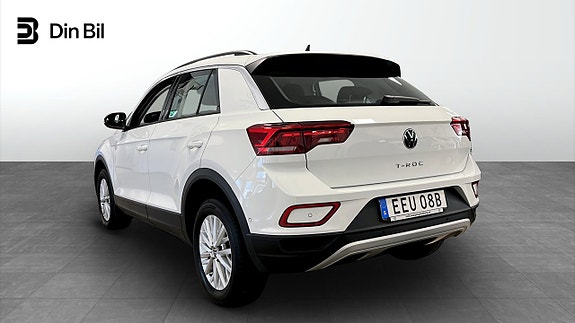 Volkswagen T-Roc 3 of 12