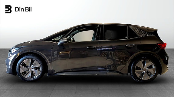 Cupra Born 2 of 12