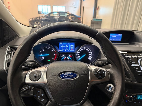 Ford Kuga 9 of 12