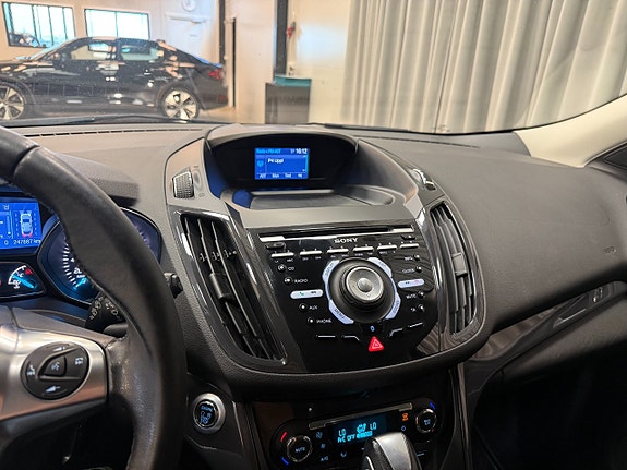 Ford Kuga 10 of 12