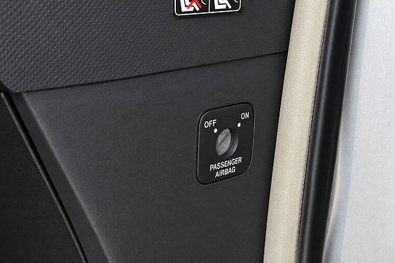 Toyota Yaris 24 of 27