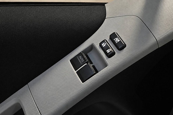 Toyota Yaris 16 of 27