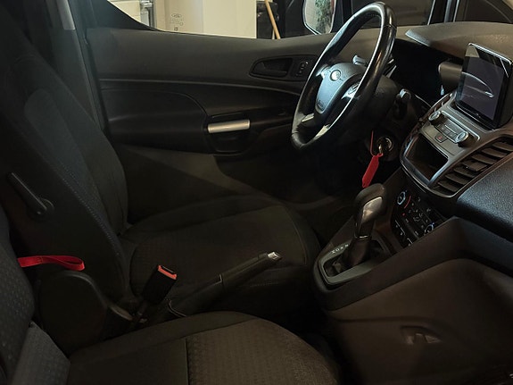 Ford Transit Connect 10 of 21