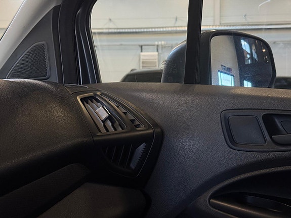 Ford Transit Connect 21 of 21