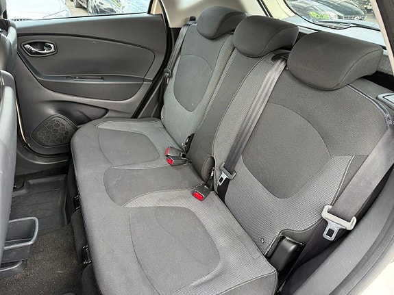 Renault Captur 11 of 16