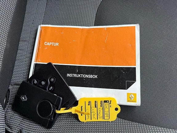 Renault Captur 13 of 16
