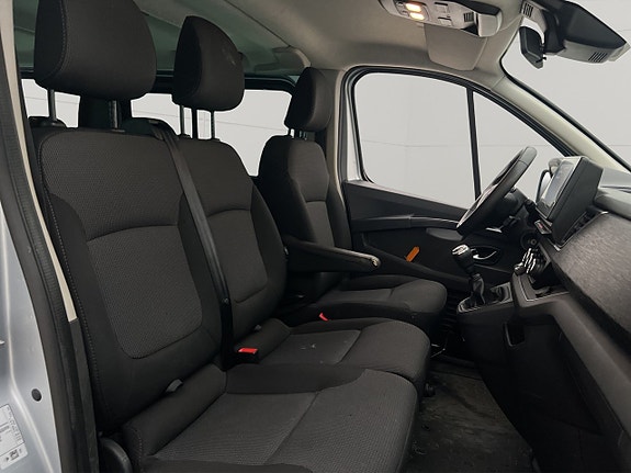 Renault Trafic 23 of 28