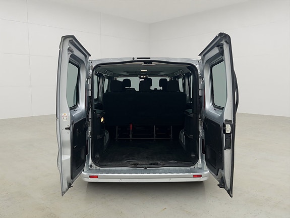 Renault Trafic 10 of 28