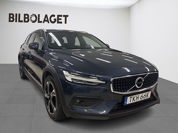 Volvo V60 Cross Country 5 of 13