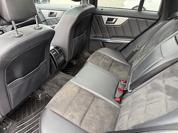 Mercedes-Benz GLK220 10 of 12