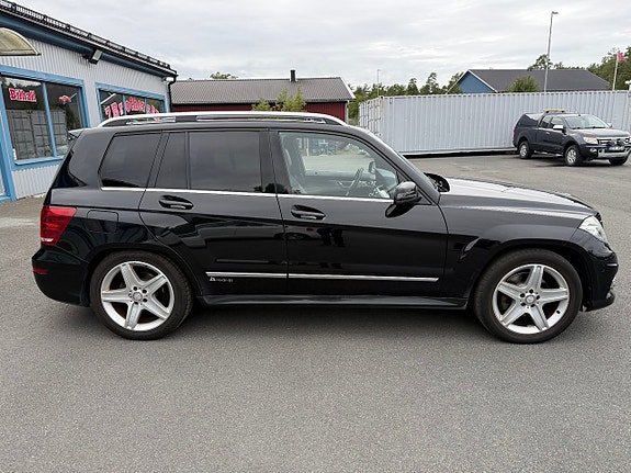 Mercedes-Benz GLK220 5 of 12
