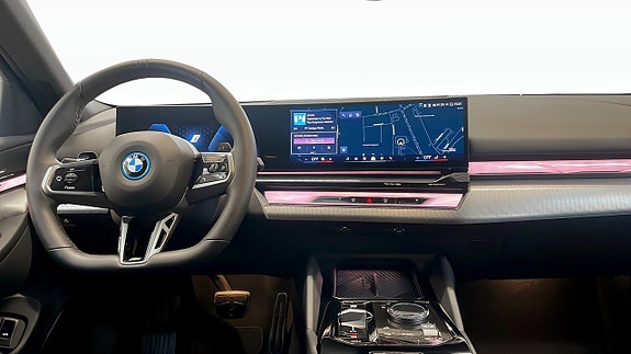 BMW 530e 4 of 11