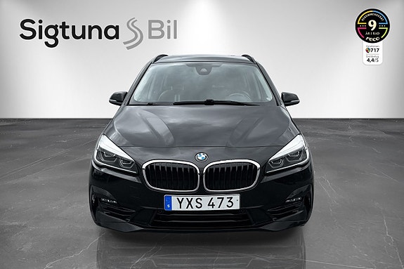 BMW 218d 8 of 22