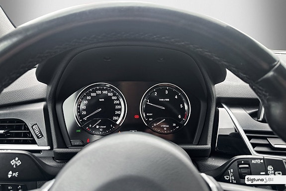 BMW 218d 16 of 22