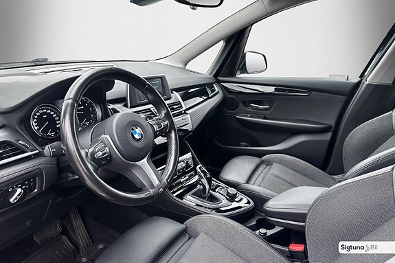 BMW 218d 12 of 22