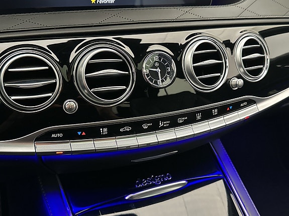Mercedes-Benz S560 28 of 30