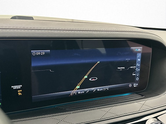 Mercedes-Benz S560 24 of 30
