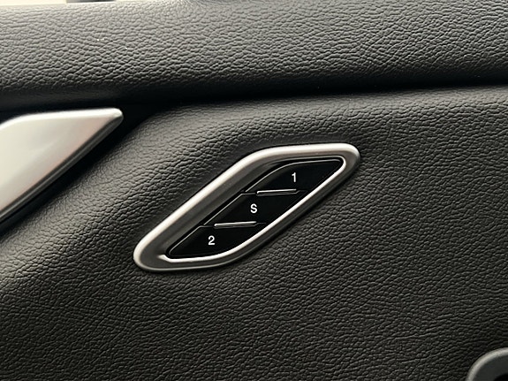 Maserati Ghibli 16 of 30